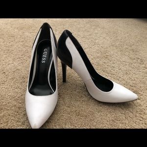Size 9 Guess Heels